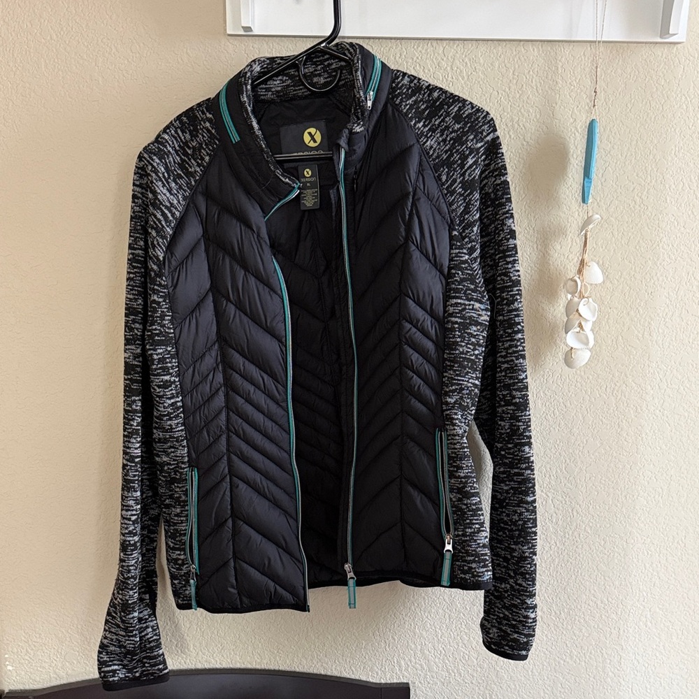 Women's Black and Gray Jacket